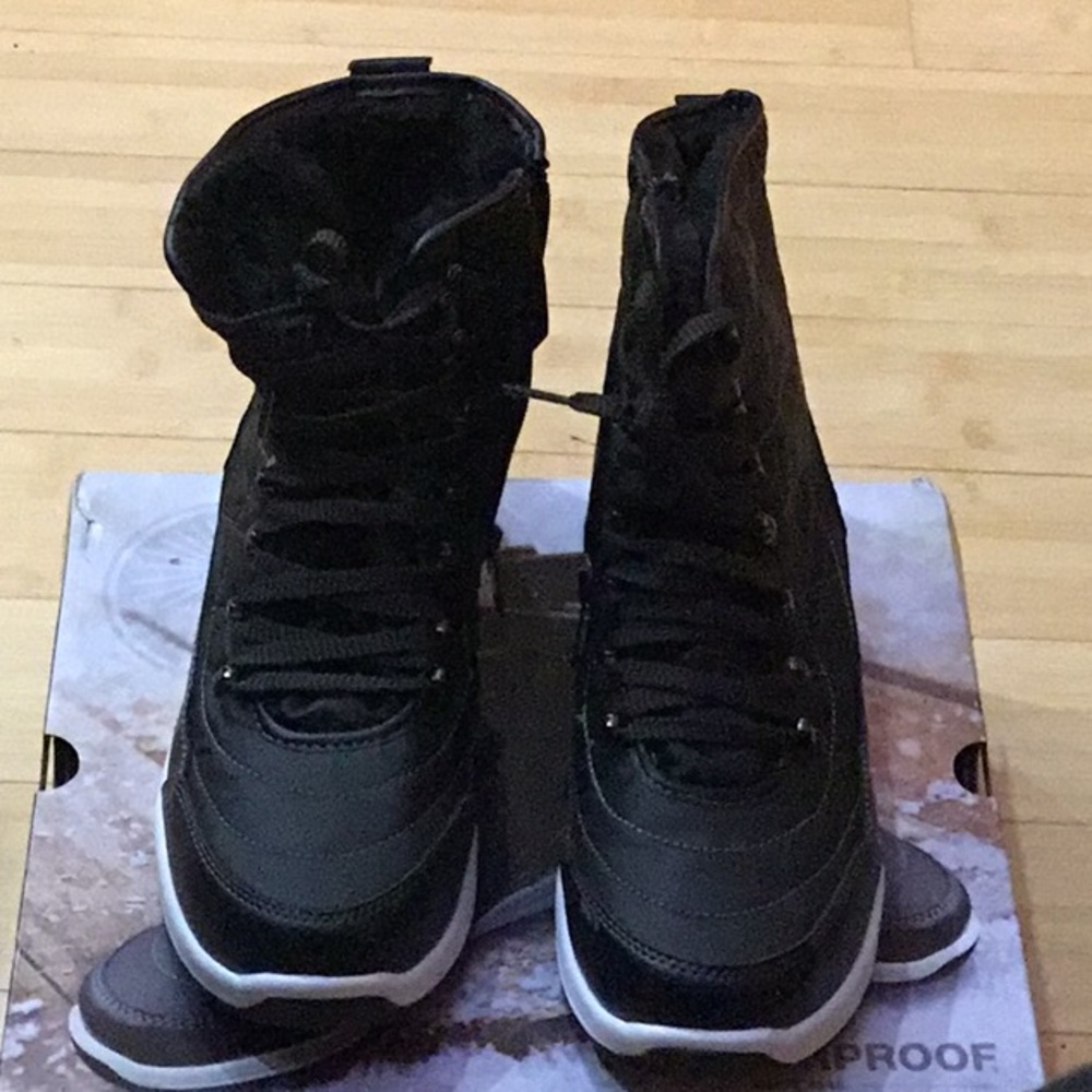 Weatherproof boots-Katie